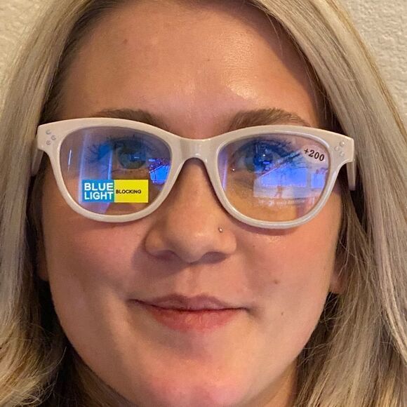 - 💼Light Pink Framed  Readers with Blue Light Protection +2.00 Power - Picture 6 of 6